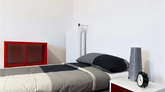 Rooms in Milano Zona 5 - Vigentino, Chiaravalle, Gratosoglio - photo 2