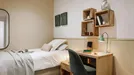 Room for rent, Barcelona Ciutat Vella, Barcelona, &lt;span class=&quot;blurred street&quot; onclick=&quot;ProcessAdRequest(13274986)&quot;&gt;&lt;span class=&quot;hint&quot;&gt;See streetname&lt;/span&gt;[xxxxxxxxxxxxx]&lt;/span&gt;