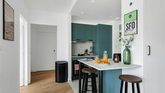 Rooms in Paris 15ème arrondissement - photo 9