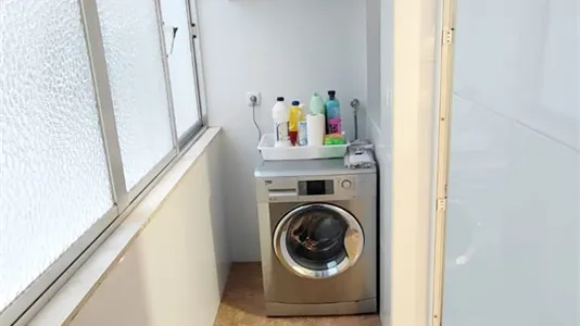 Rooms in Almería - photo 6