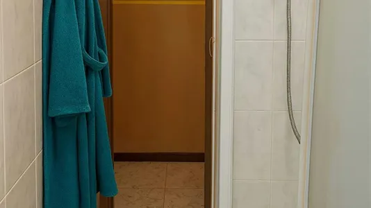 Rooms in Milano Zona 8 - Fiera, Gallaratese, Quarto Oggiaro - photo 4