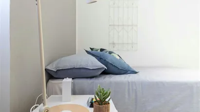 Room for rent in Milano Zona 5 - Vigentino, Chiaravalle, Gratosoglio, Milan