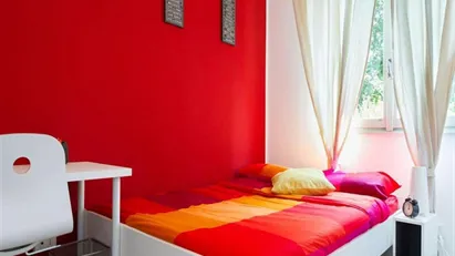 Room for rent in Milano Zona 6 - Barona, Lorenteggio, Milan