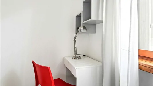 Rooms in Milano Zona 8 - Fiera, Gallaratese, Quarto Oggiaro - photo 3