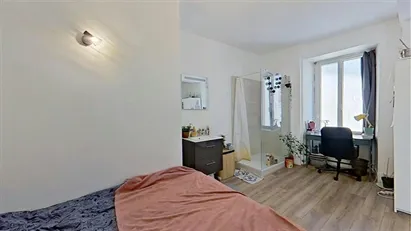 Room for rent in Valence, Auvergne-Rhône-Alpes