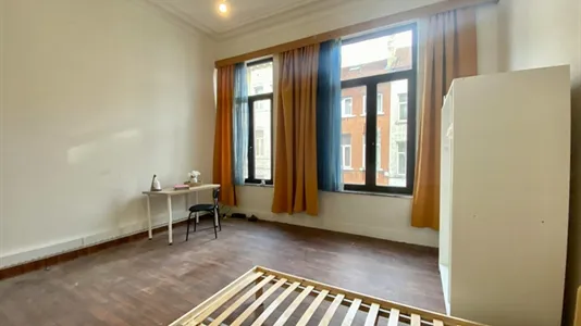 Rooms in Brussels Schaarbeek - photo 3