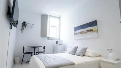 Room for rent in Sant Feliu de Llobregat, Cataluña