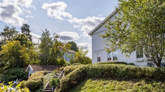 Houses in Sollentuna - photo 1