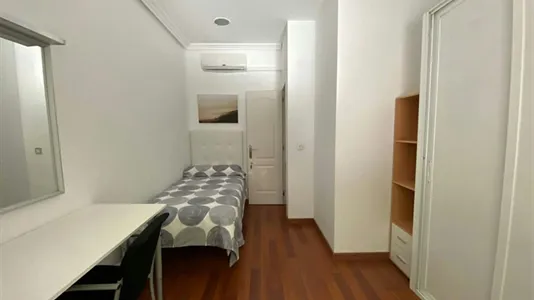 Rooms in Madrid Chamberí - photo 2