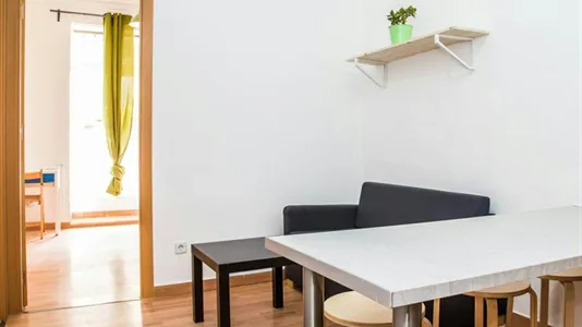 Rooms in Barcelona Ciutat Vella - photo 9