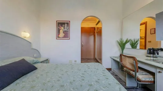 Rooms in Novara - photo 5
