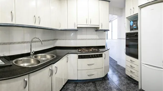 Rooms in Barcelona Nou Barris - photo 6