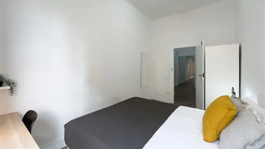 Rooms in Barcelona Ciutat Vella - photo 2