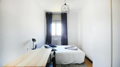 Room for rent in Milano Zona 7 - Baggio, De Angeli, San Siro, Milan