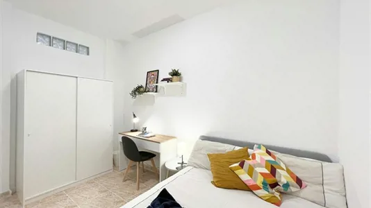 Rooms in Madrid Centro - photo 3