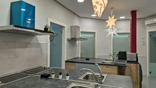 Rooms in Valencia Ciutat Vella - photo 2