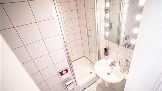 Rooms in Berlin Charlottenburg-Wilmersdorf - photo 6