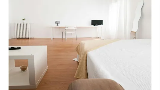 Rooms in Madrid Centro - photo 4