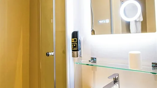 Rooms in Berlin Charlottenburg-Wilmersdorf - photo 8