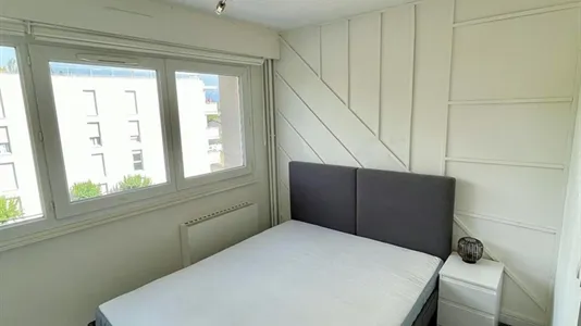 Rooms in Saint-Julien-en-Genevois - photo 2