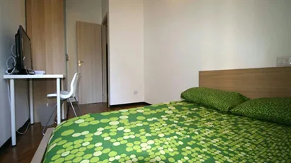Room for rent in Milano Zona 2 - Stazione Centrale, Gorla, Turro, Greco, Crescenzago, Milan