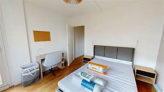 Rooms in Saint-Julien-en-Genevois - photo 5