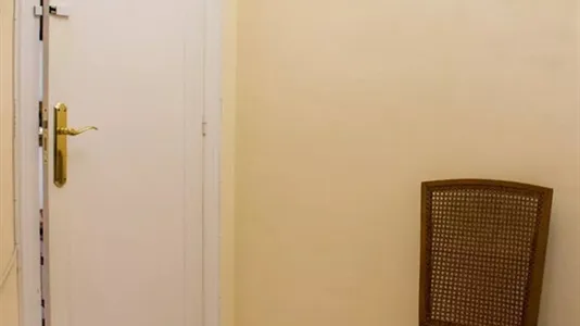 Rooms in Barcelona Eixample - photo 4