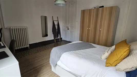 Rooms in Barcelona Eixample - photo 8