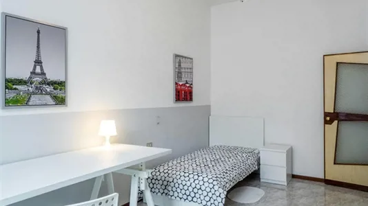 Rooms in Milano Zona 5 - Vigentino, Chiaravalle, Gratosoglio - photo 3