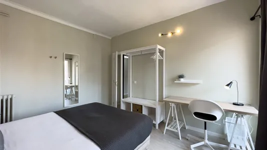 Rooms in Barcelona Les Corts - photo 2