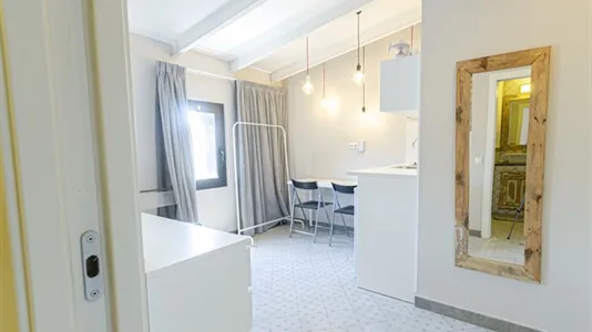 Rooms in Barcelona Gràcia - photo 10