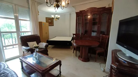 Rooms in Córdoba - photo 7