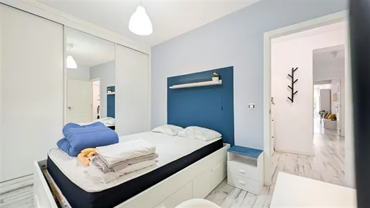 Rooms in Córdoba - photo 3