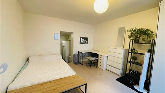 Apartments in Paris 10ème arrondissement - photo 4