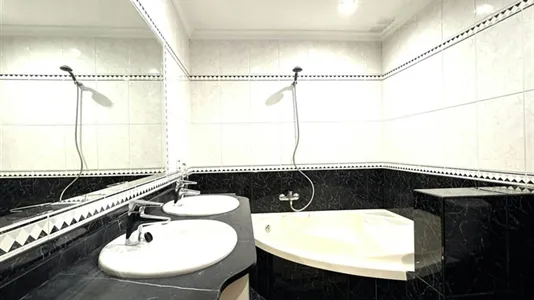 Rooms in Málaga - photo 10