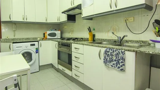 Rooms in Valencia Ciutat Vella - photo 4