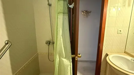 Rooms in Málaga - photo 9