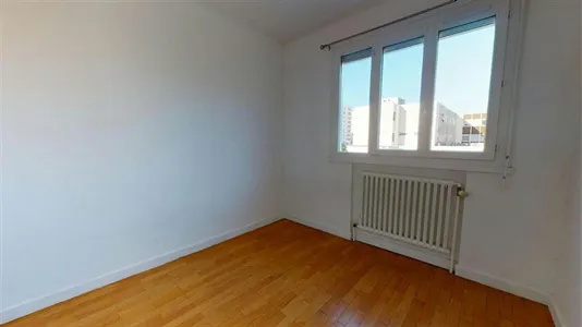 Apartments in Lyon - photo 3