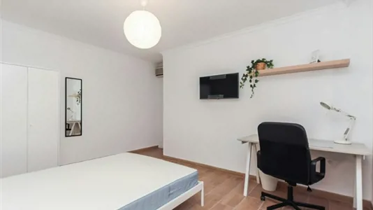 Rooms in Reus - photo 2