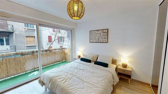 Rooms in Saint-Julien-en-Genevois - photo 2