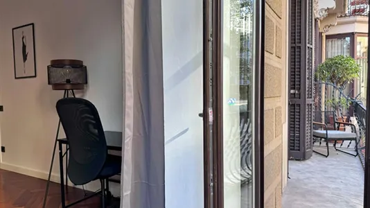 Rooms in Barcelona Eixample - photo 8