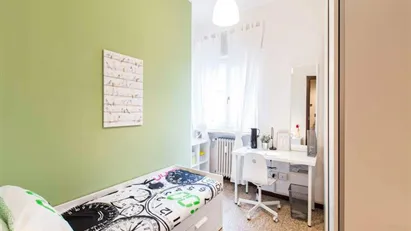 Room for rent in Milano Zona 6 - Barona, Lorenteggio, Milan