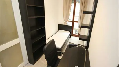 Room for rent in Milano Zona 1 - Centro storico, Milan