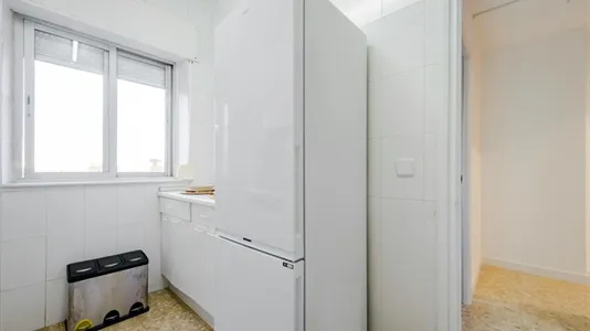 Rooms in Madrid Chamartín - photo 10