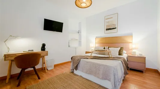 Rooms in Madrid Centro - photo 1