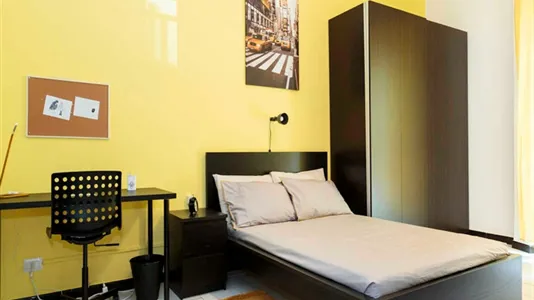 Rooms in Milano Zona 8 - Fiera, Gallaratese, Quarto Oggiaro - photo 3