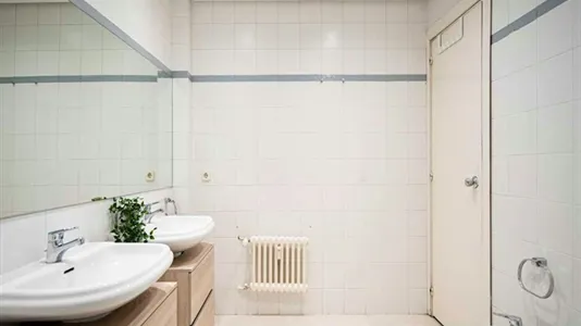 Rooms in Madrid Salamanca - photo 8