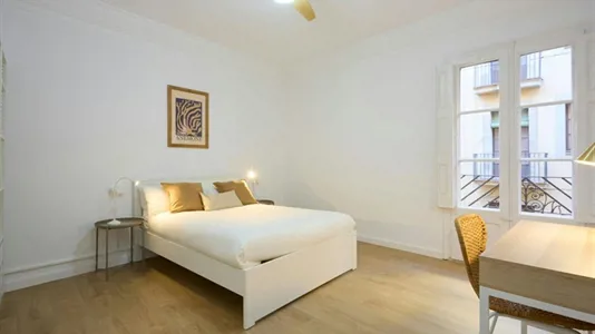 Rooms in Barcelona Ciutat Vella - photo 1