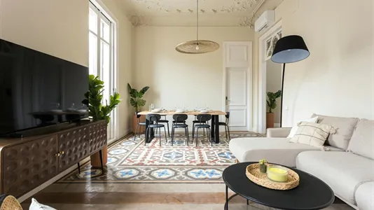 Rooms in Barcelona Eixample - photo 5