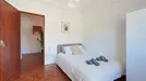 Room for rent, Almada, Setúbal (Distrito), Rua Eugénio Castro